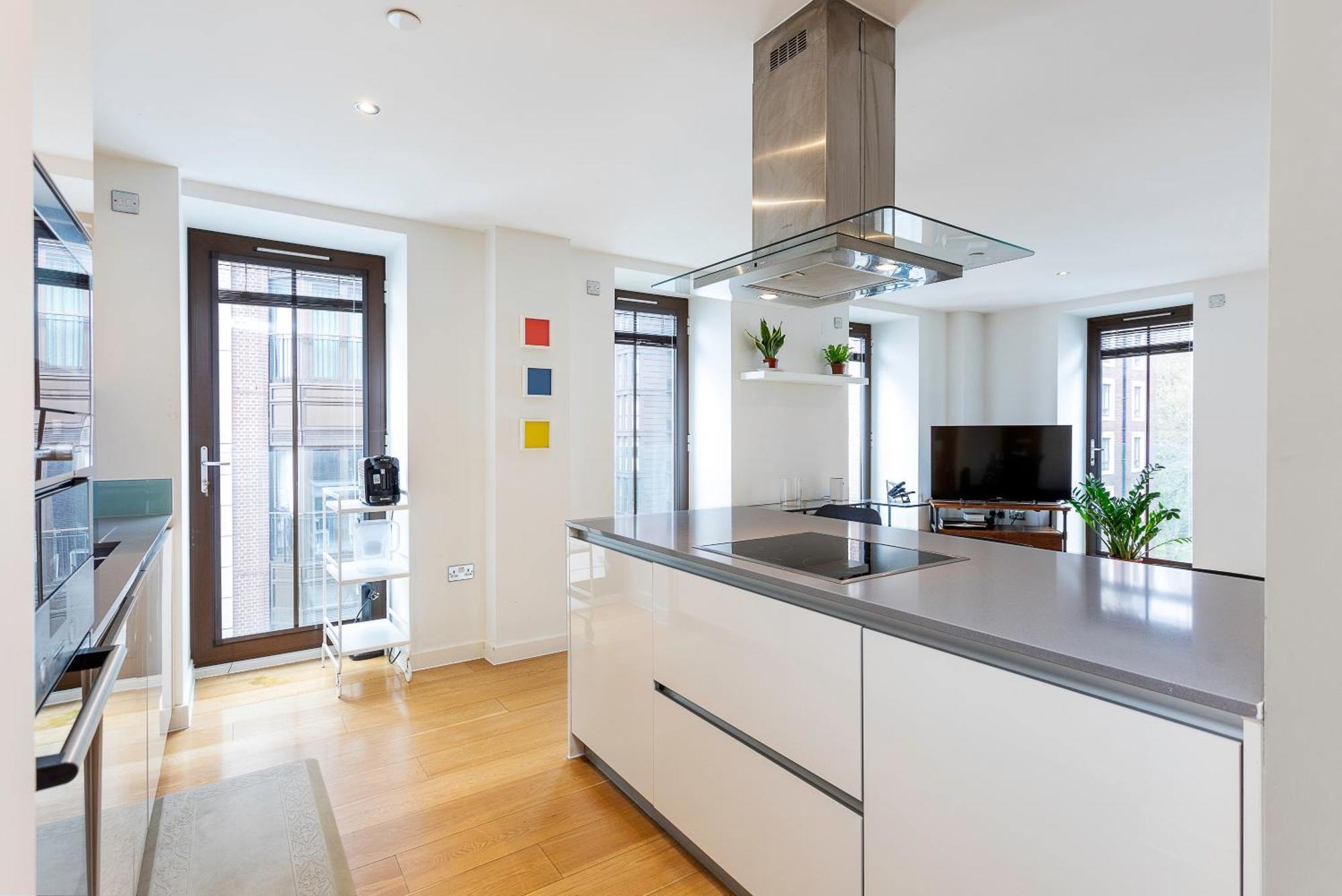 Serene Cityscape - 2Br Luxury Westminster Apartment Лондон Экстерьер фото